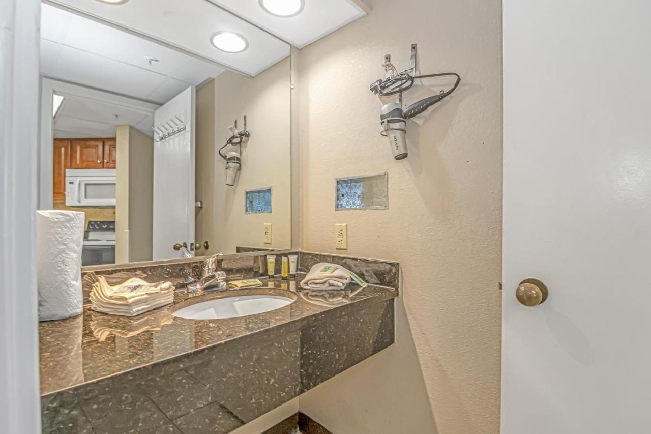 Oceanview 1 Bedroom Suite Landmark Resort 548 Perfect For A Couple Or Party Of 4 Myrtle Beach Eksteriør bilde
