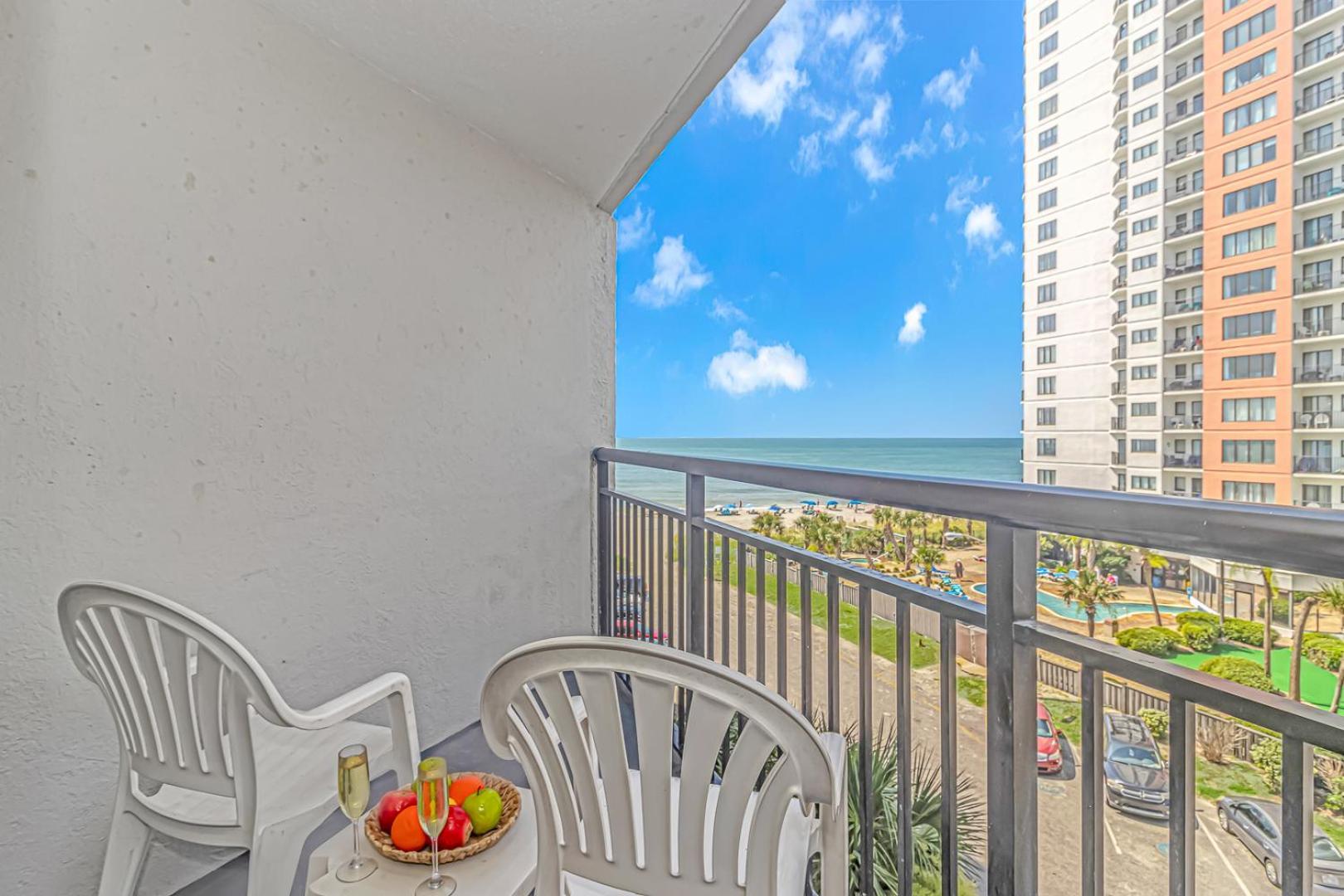 Oceanview 1 Bedroom Suite Landmark Resort 548 Perfect For A Couple Or Party Of 4 Myrtle Beach Eksteriør bilde